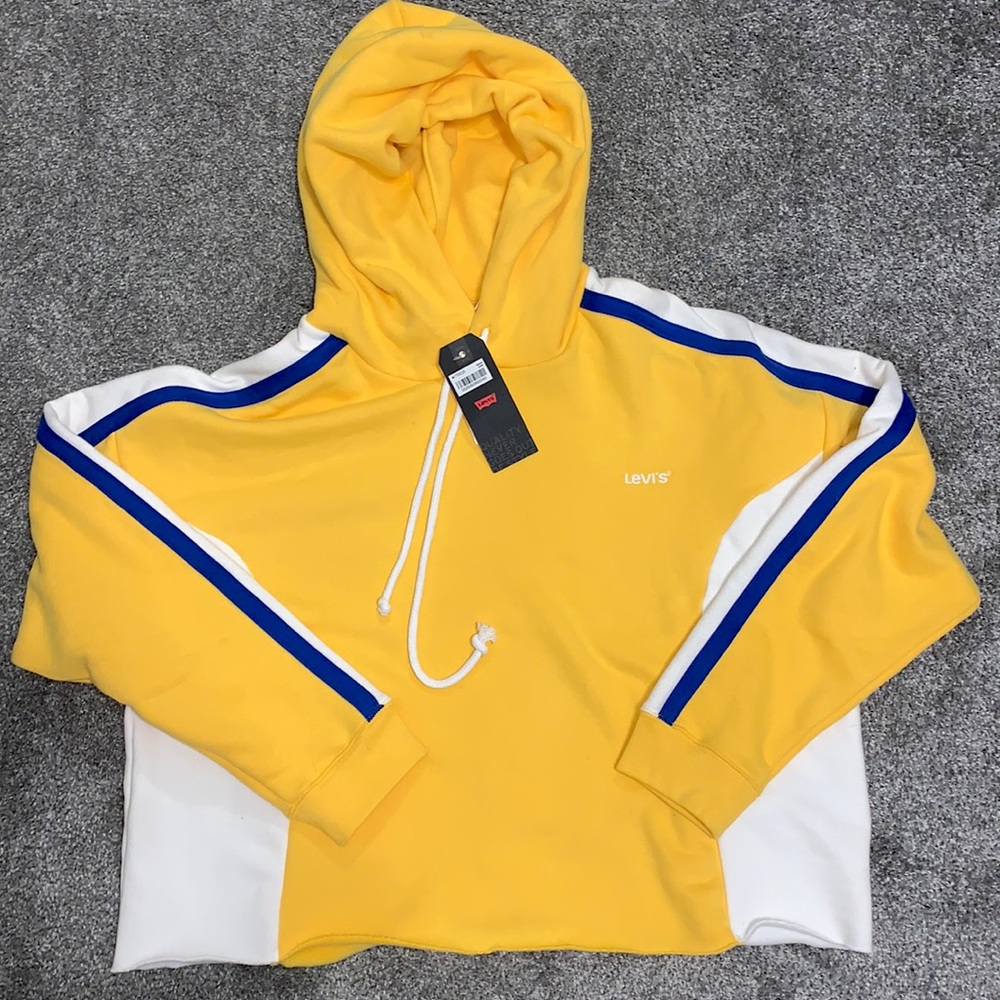 Levi’s cropped hoodie